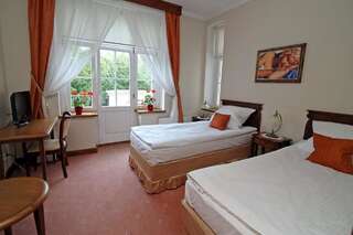 Отели типа «постель и завтрак» Dwór Bieland Эльблонг Двухместный номер с 1 кроватью или 2 отдельными кроватями-4